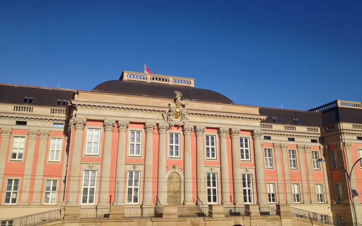 AfD in Brandenburg: Mögliche Sperrminorität trotz Regierungsausschluss