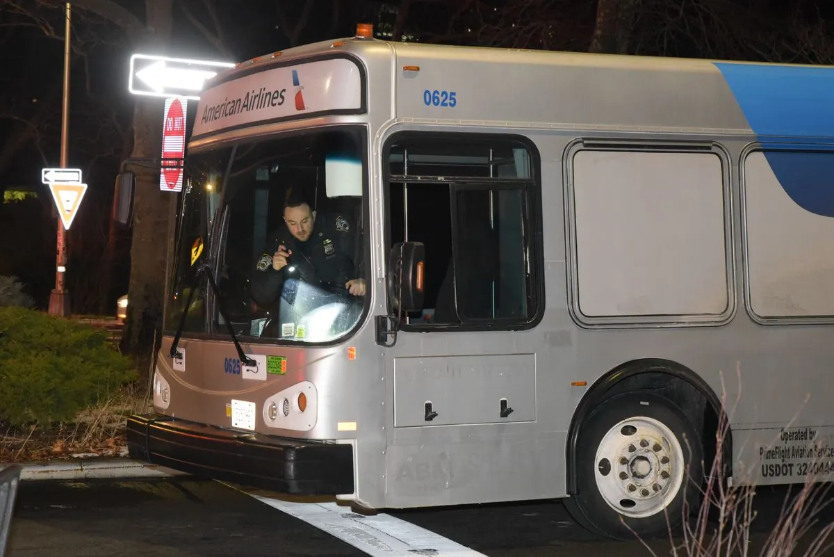 19-Jähriger stiehlt Bus in Itzehoe: Über 20 Fahrzeuge beschädigt