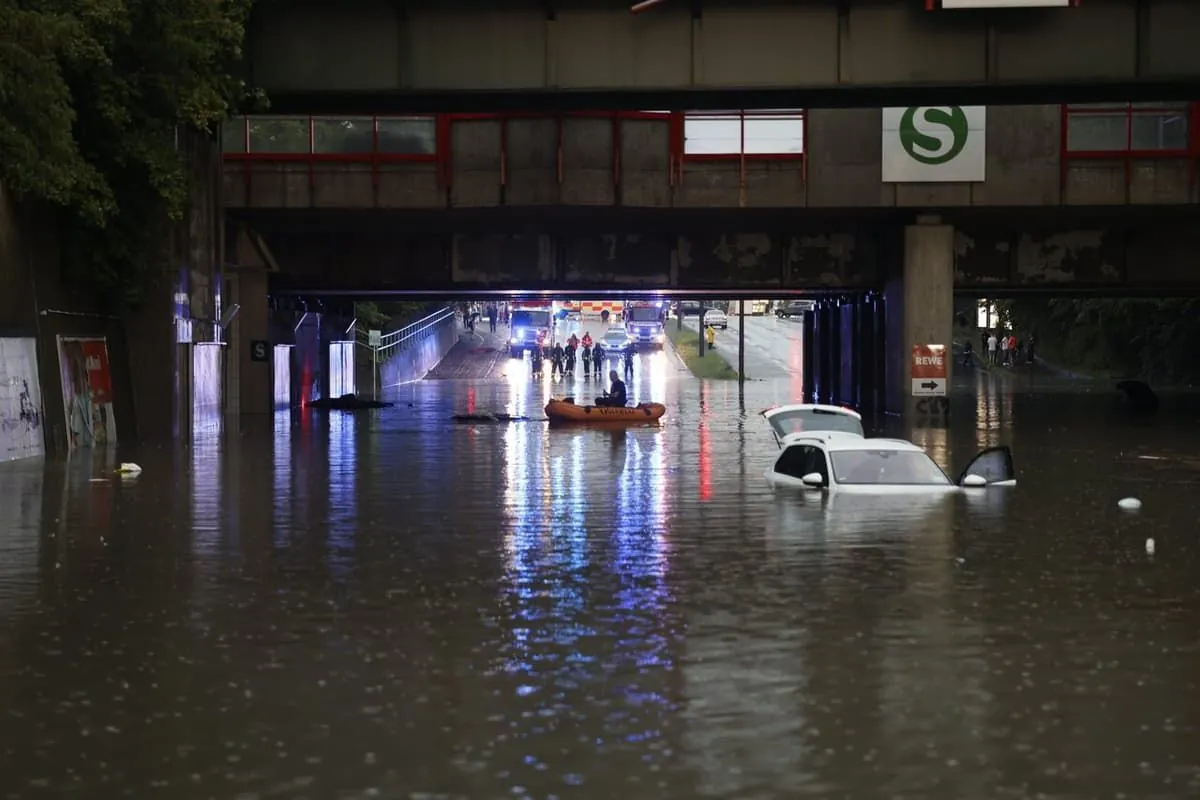 unwetter-in-franken-uberflutete-unterfuhrung-wird-zur-falle-fur-autofahrer