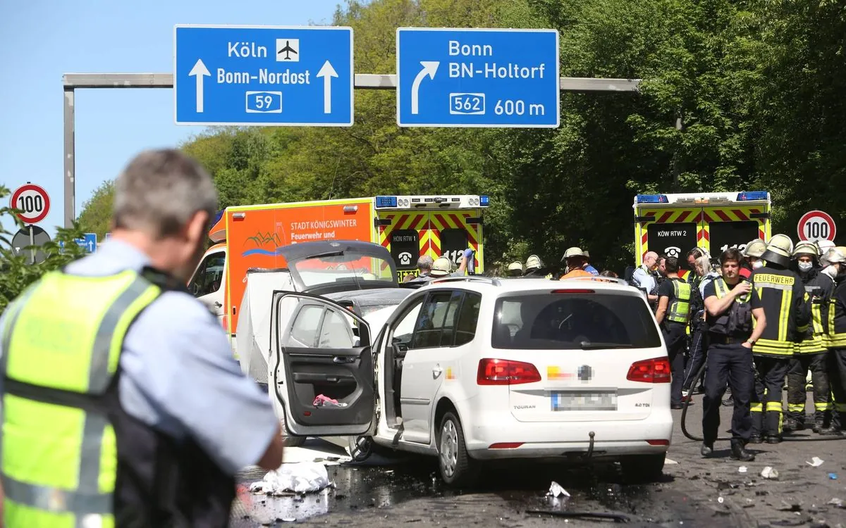 Fahrerflucht in Köln: Jugendlicher bei Unfall verletzt, Polizei sucht Zeugen