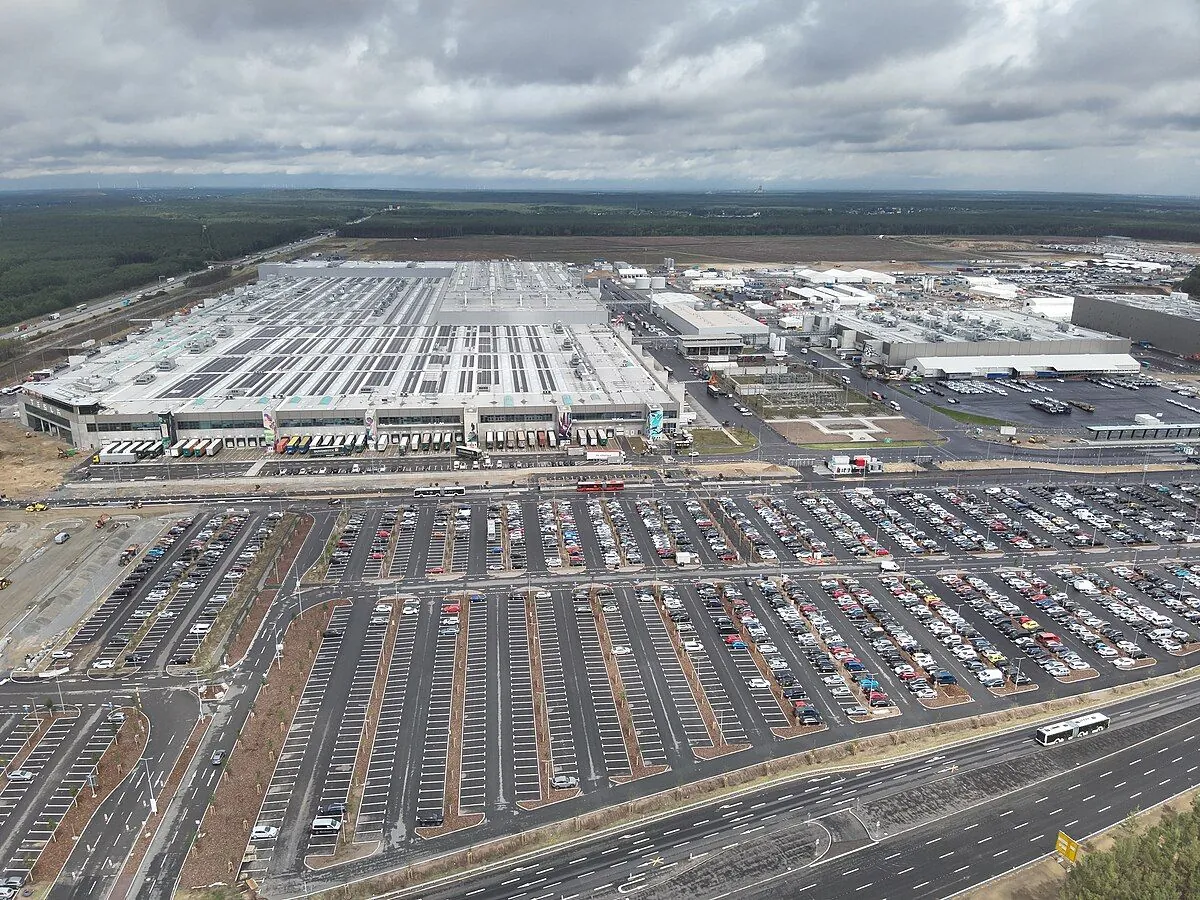 Tesla-Chefs machen Hausbesuche bei kranken Mitarbeitern in Grünheide