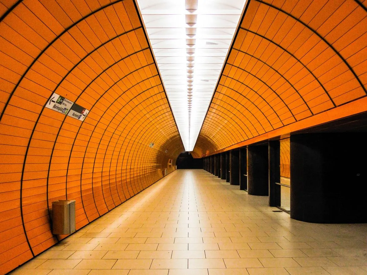 Defektes Stellwerk lähmt Münchner S-Bahn-Verkehr während Oktoberfest