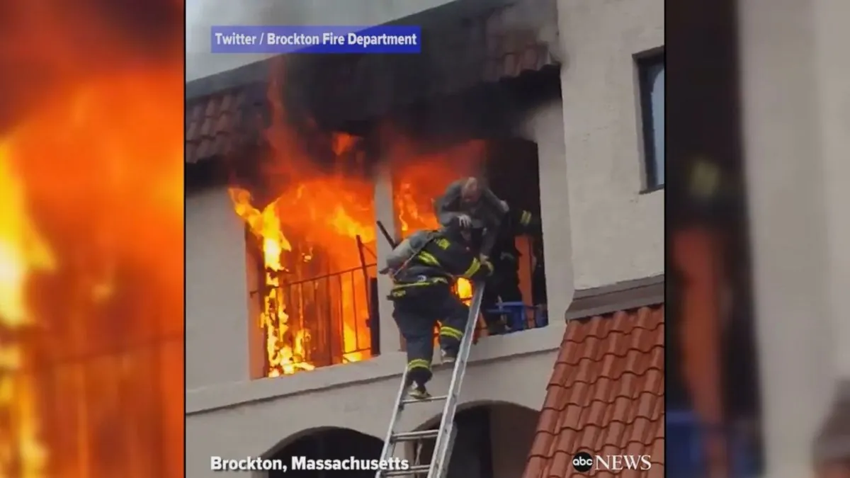 Dramatische Rettung: Feuerwehr befreit Mann aus brennender Kölner Wohnung