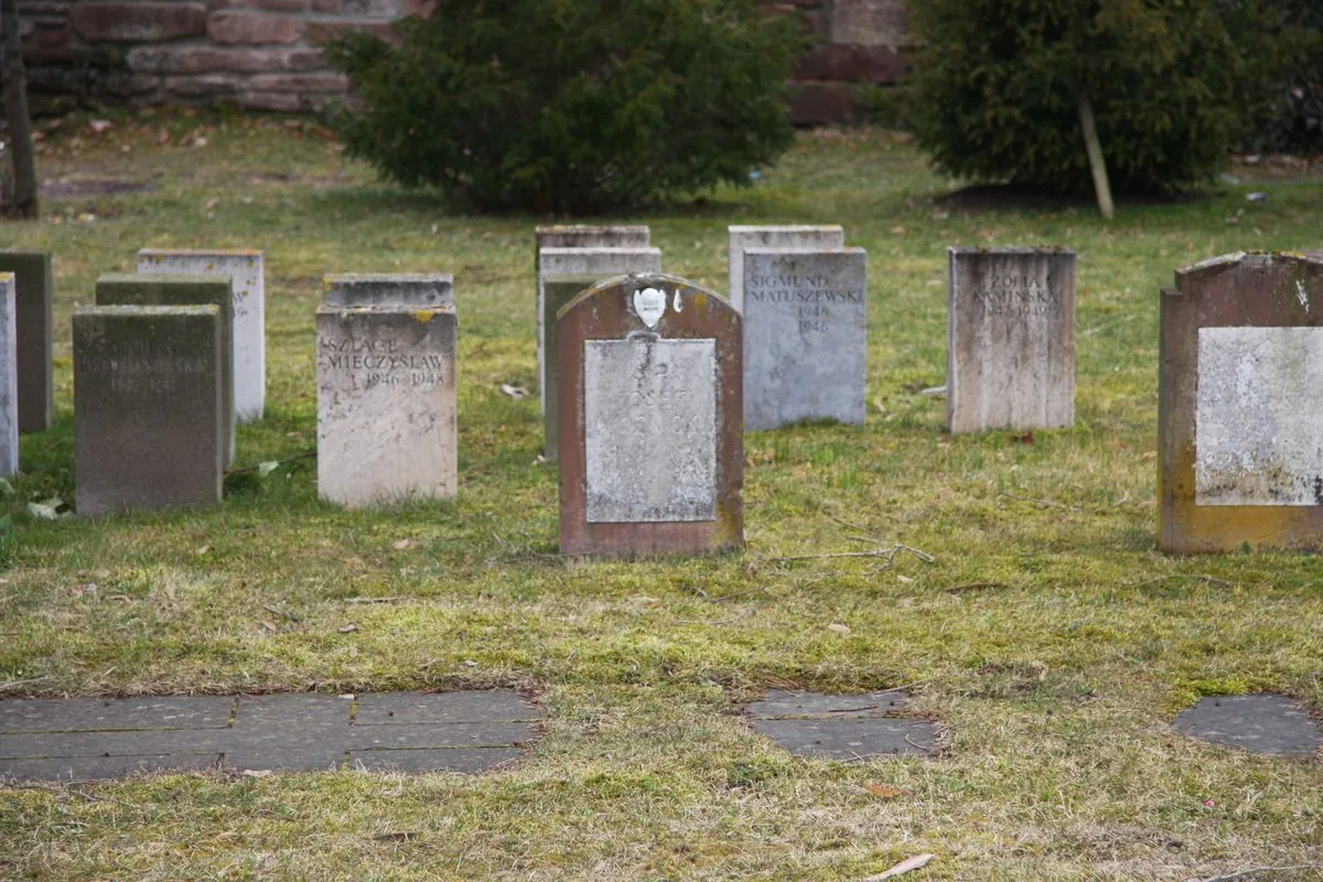 Tödlicher Vorfall auf Bremer Friedhof: Polizei sucht Zeugen