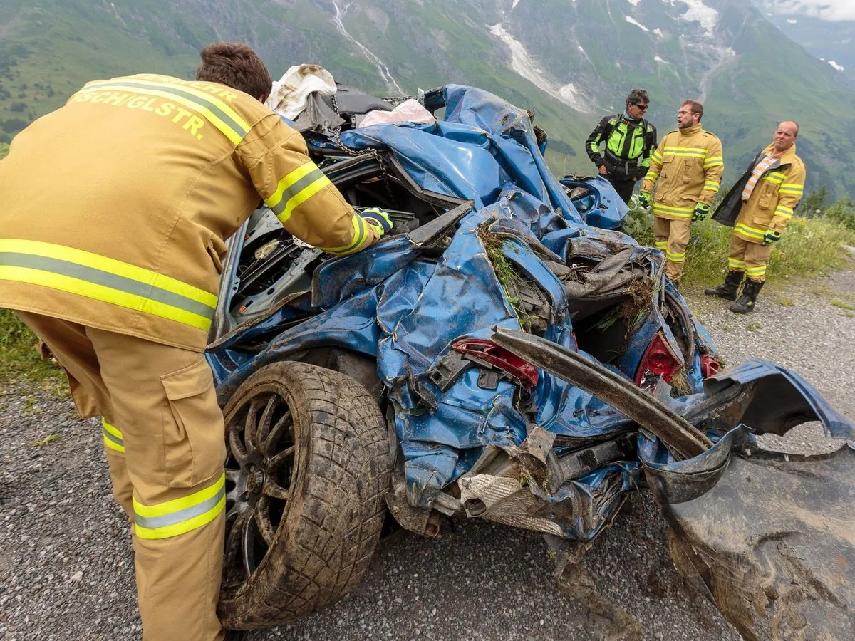 dramatischer-absturz-auf-osterreichs-hochster-alpenstrasse