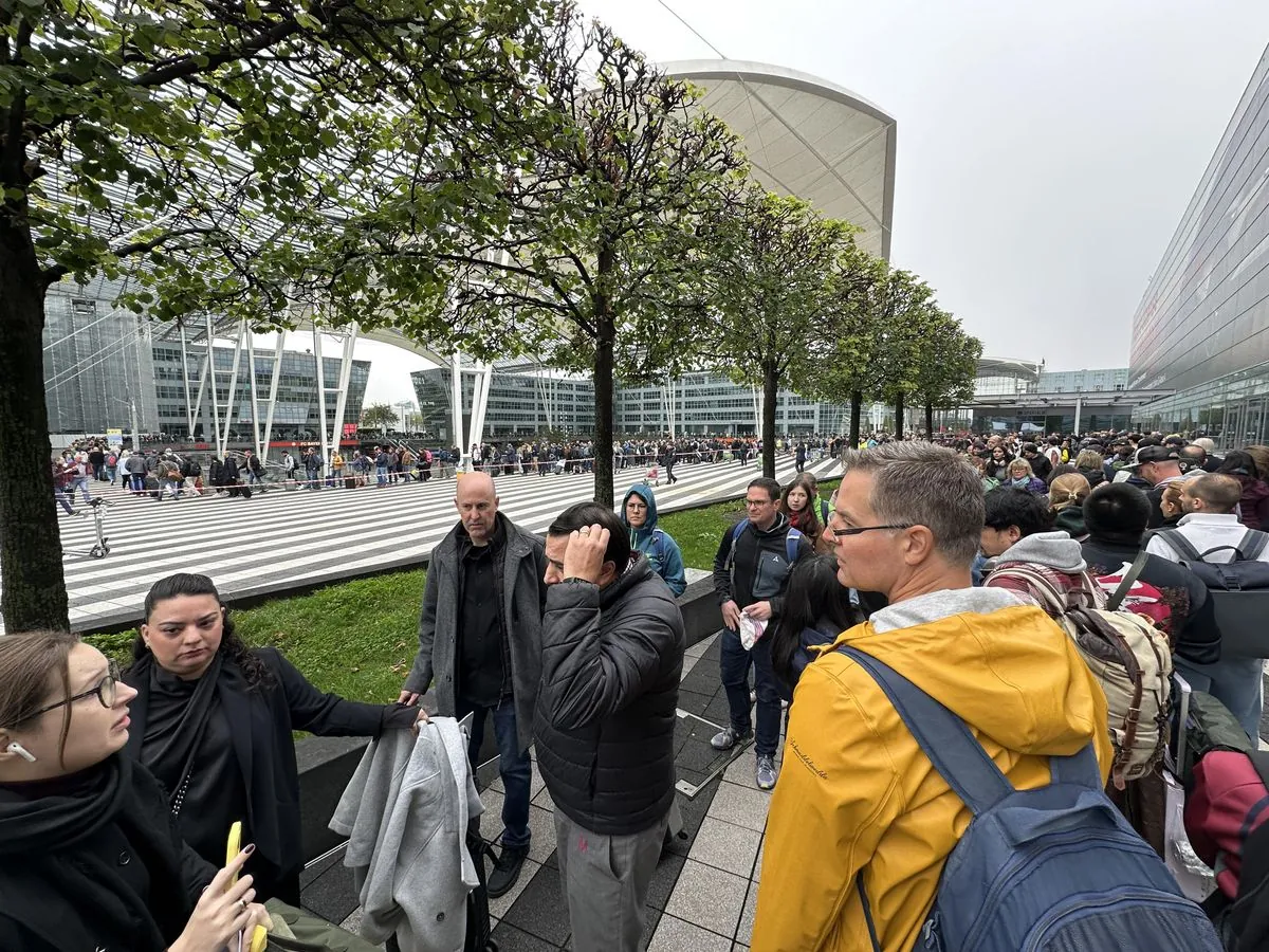 oktoberfest-sorgt-fur-chaos-am-munchner-flughafen