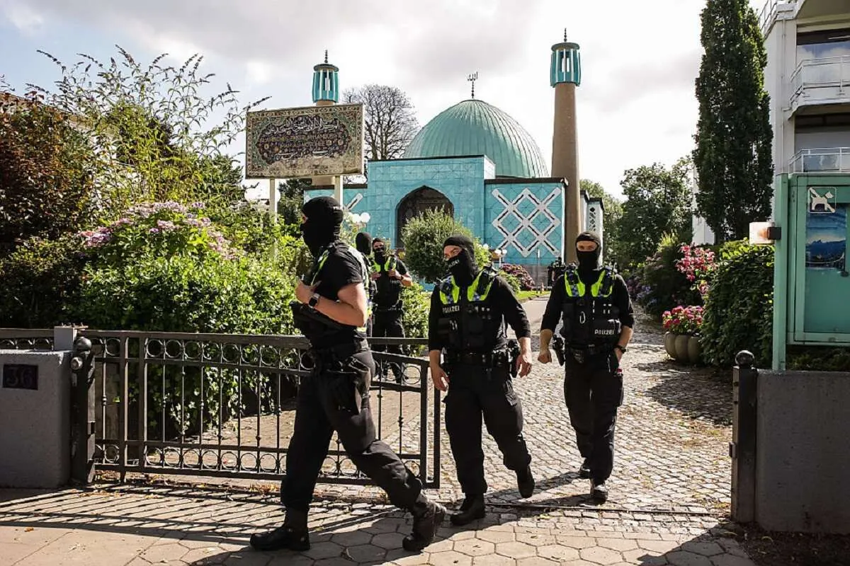 Hamburgs Blaue Moschee: Demonstranten fordern Umwandlung in Kulturzentrum