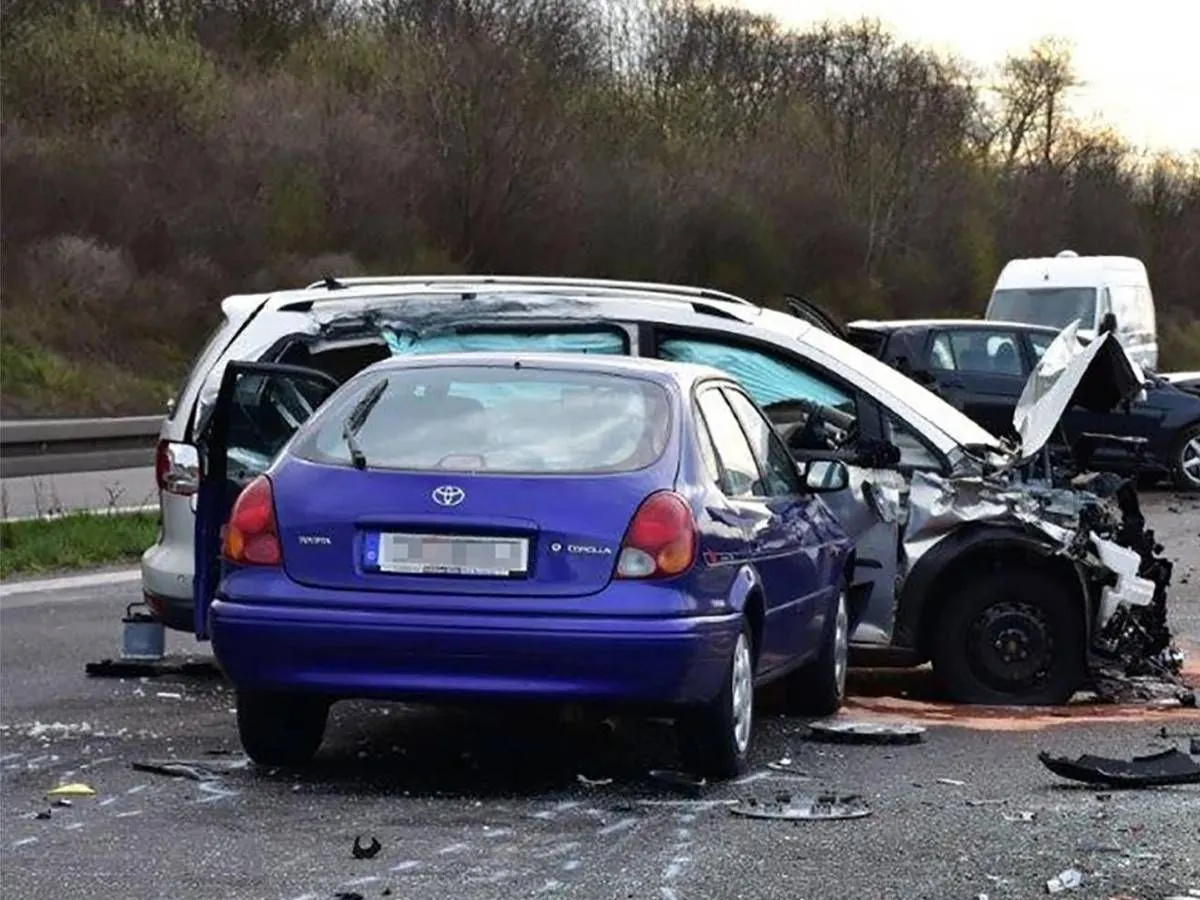 Tödlicher Vorfall in Köln: Autofahrer erleidet medizinischen Notfall