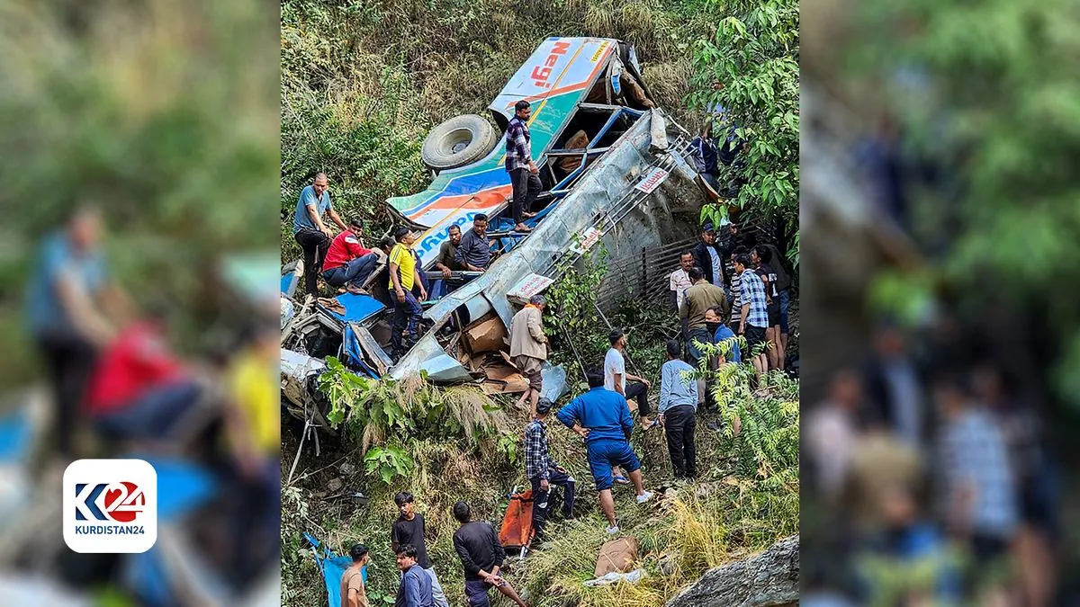 Tödlicher Bus-Absturz im Himalaja: Dutzende Opfer bei schwerem Unglück