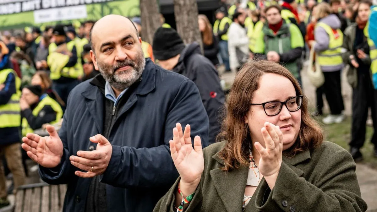 Politische Sticheleien: Ex-Grünen-Chefin macht sich über Lindners Jobverlust lustig