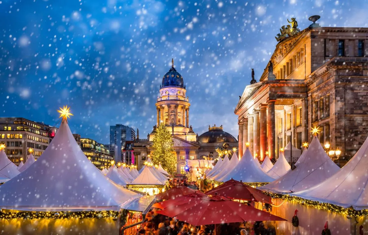 Laute Proteste stören Weihnachtsmarkt-Eröffnung in Berlin-Schöneberg