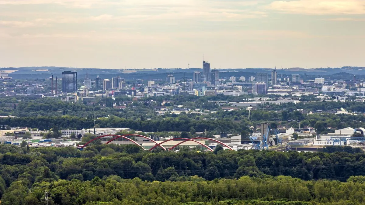 Gefährliches Sturmtief erreicht Dortmund mit Windgeschwindigkeiten bis 100 km/h