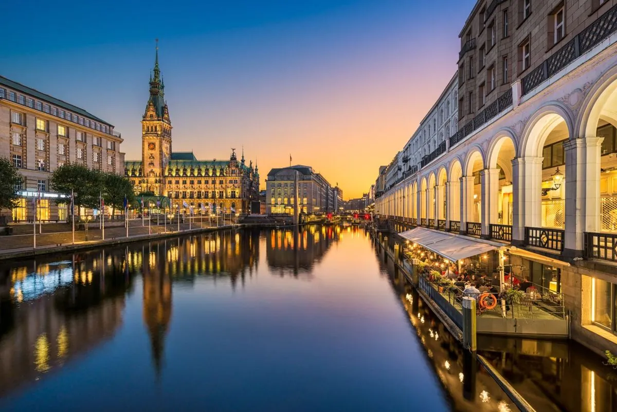 Hamburgs längster Weihnachtsmarkt: Strand-Feeling bis zum Frühling